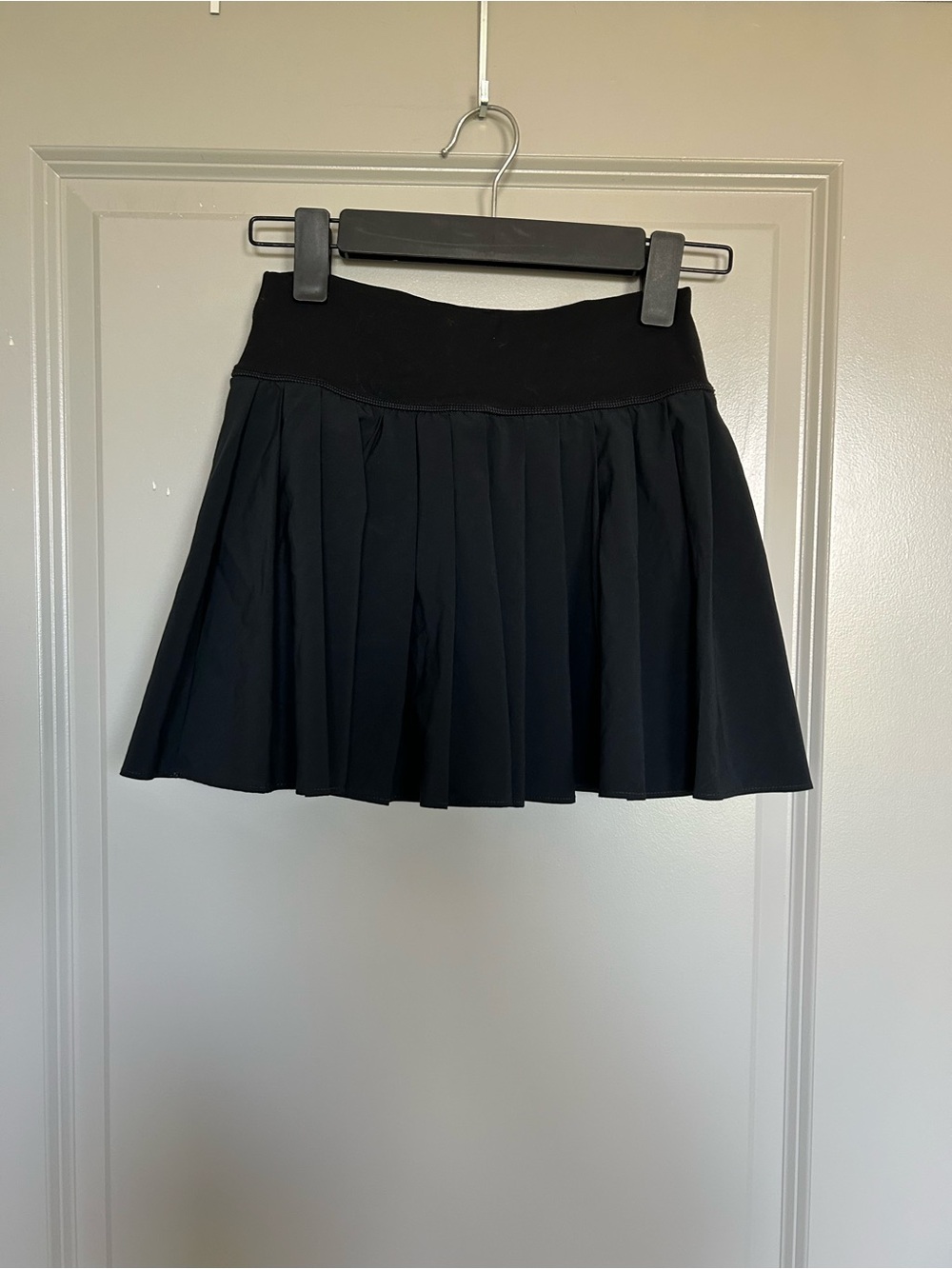 aerie Offline Black Pleated Mini Tennis Skirt
